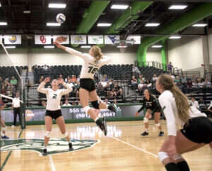 Volleyball: UVU routes GCU in straight sets